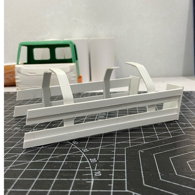 Pengaman Samping miniatur truck plastik