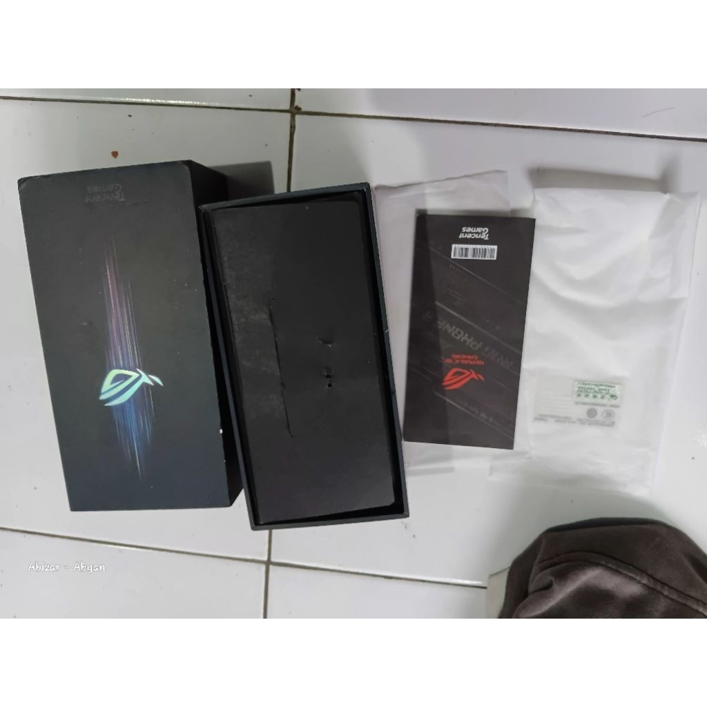 rog phone 3 ram 12/256 mnus lcd