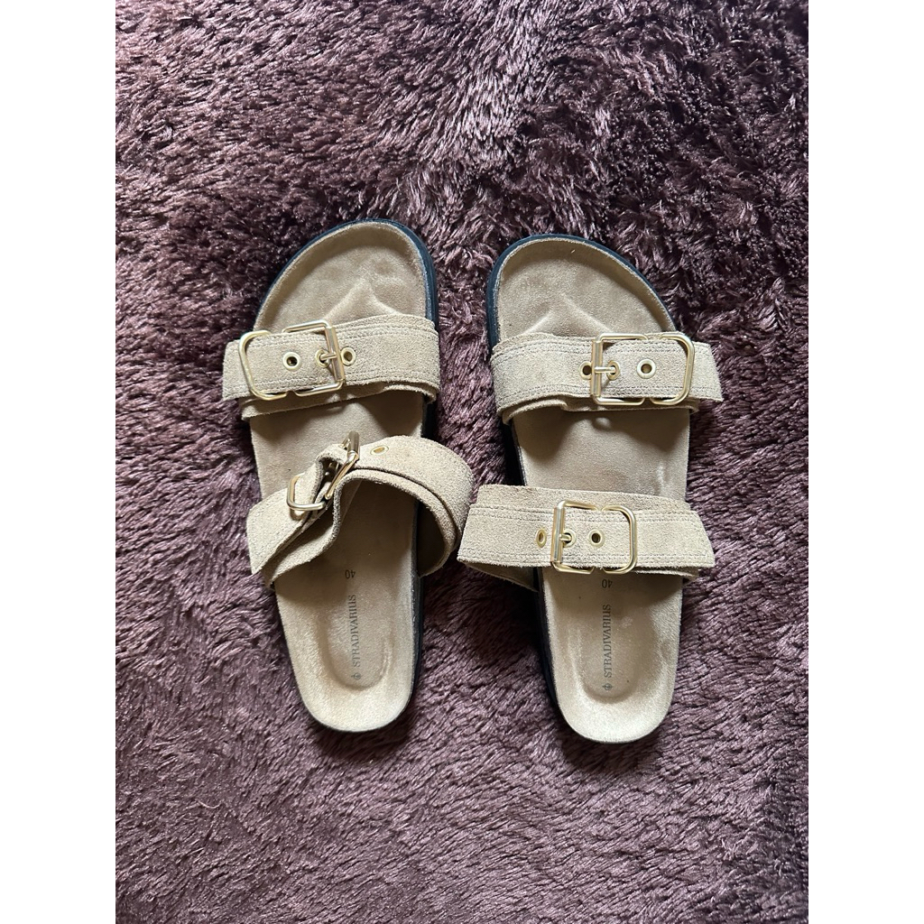 sendal stradivarius sz 40
