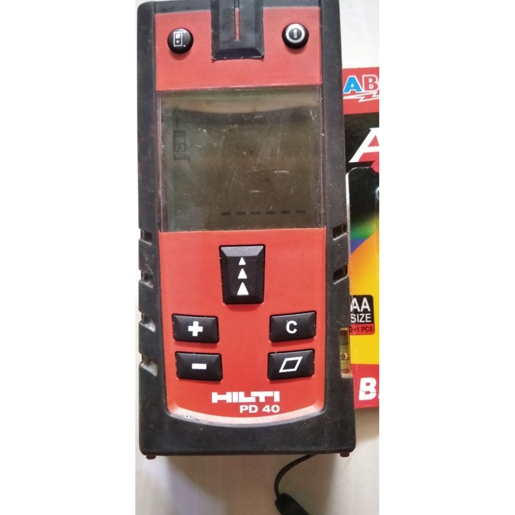 meteran laser pengukuran laser merk HILTI PD40 SEKEN SECOND BEKAS LAYAK PAKAI NYALA NORMAL.