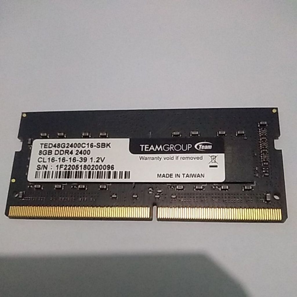 RAM DDR4  8GB  2400MHZ   merek TeamGroup