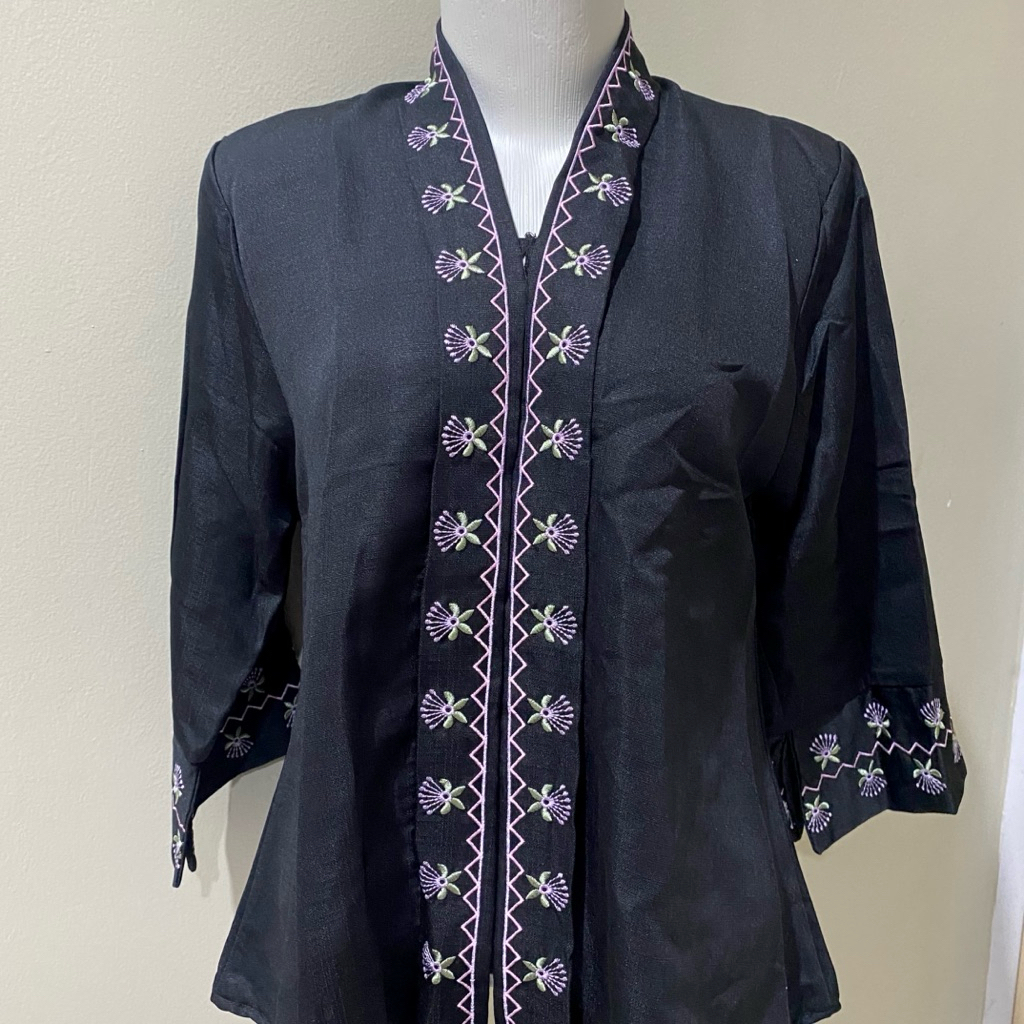 Kebaya Encim Modern Hitam