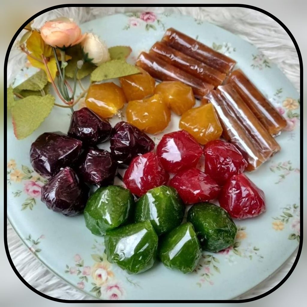 Dodol buah Dodol sirsak manis asem dikit segaaaarrr1/2 kg