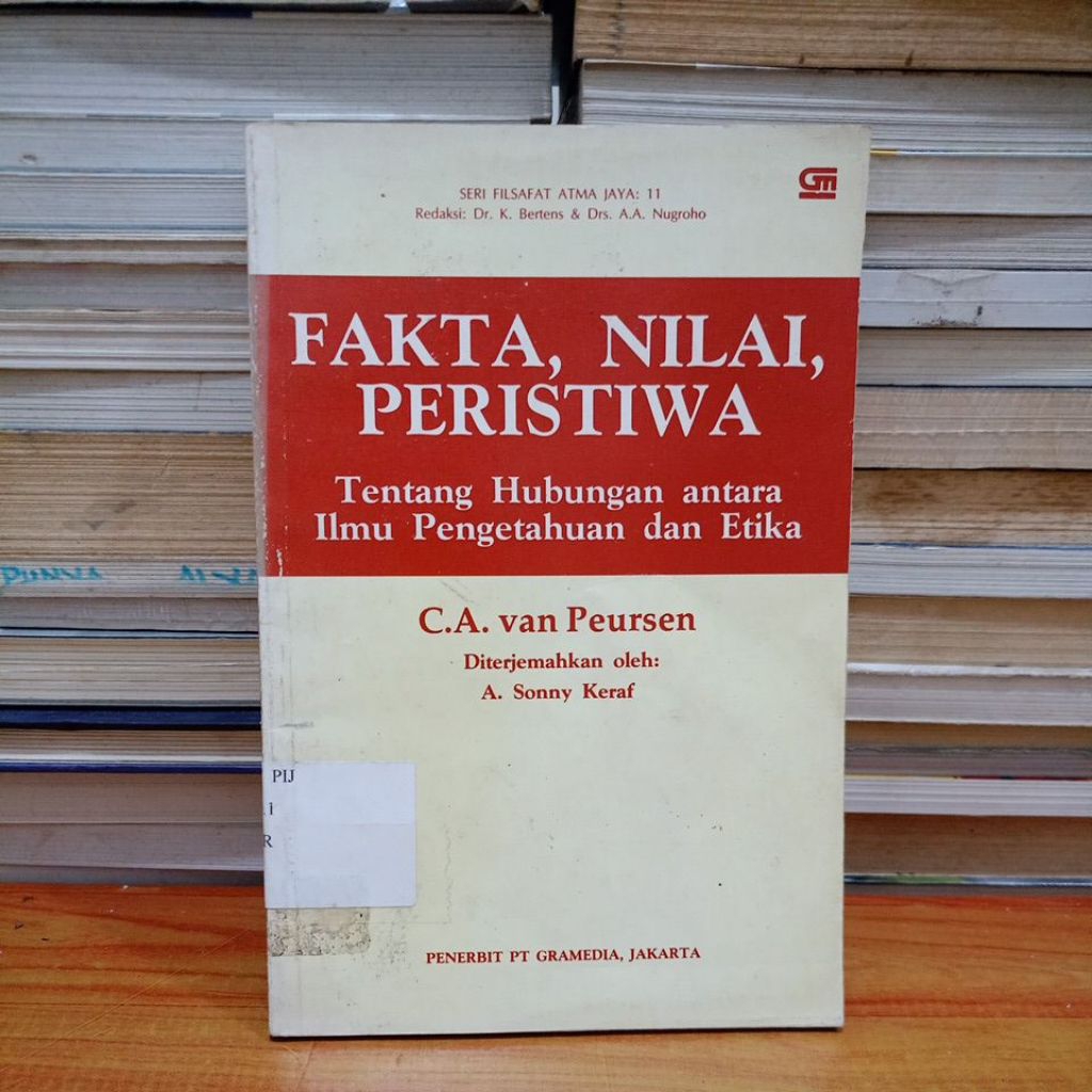 ORIGINAL BEKAS BUKU FAKTA, NILAI, PERISTIWA TENTANG HUBUNGAN ANTARA ILMU PENGETAHUAN DAN ETIKA - C.A