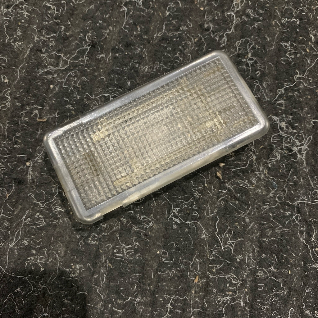 lampu interior original BMW E39 E46 E60 8360588