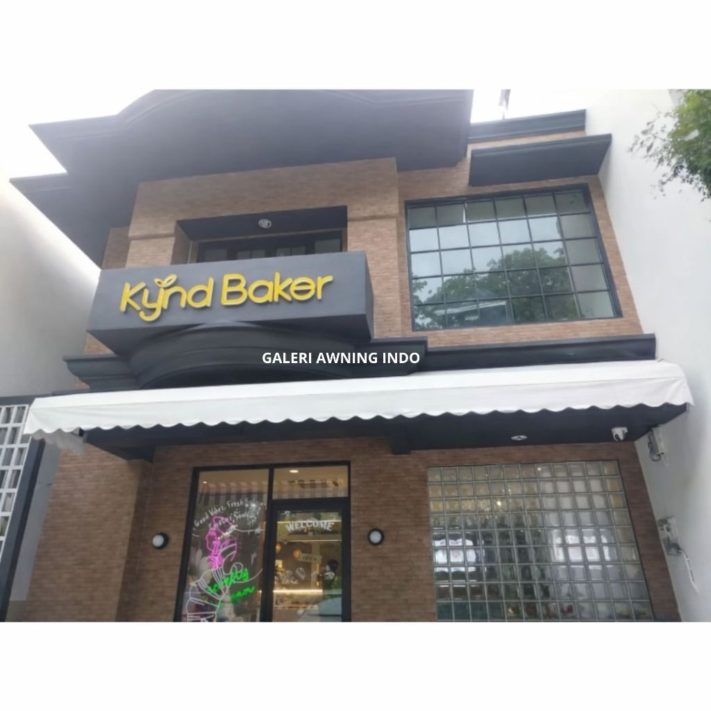 Kanopi Awning warna putih Elegan untuk Rumah & Cafe – Gratis Survei & Pasang