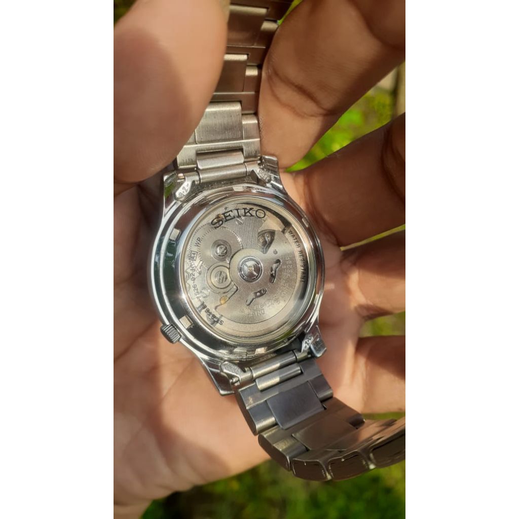 Seiko 5 military SNK805K1 Green Army Dial.