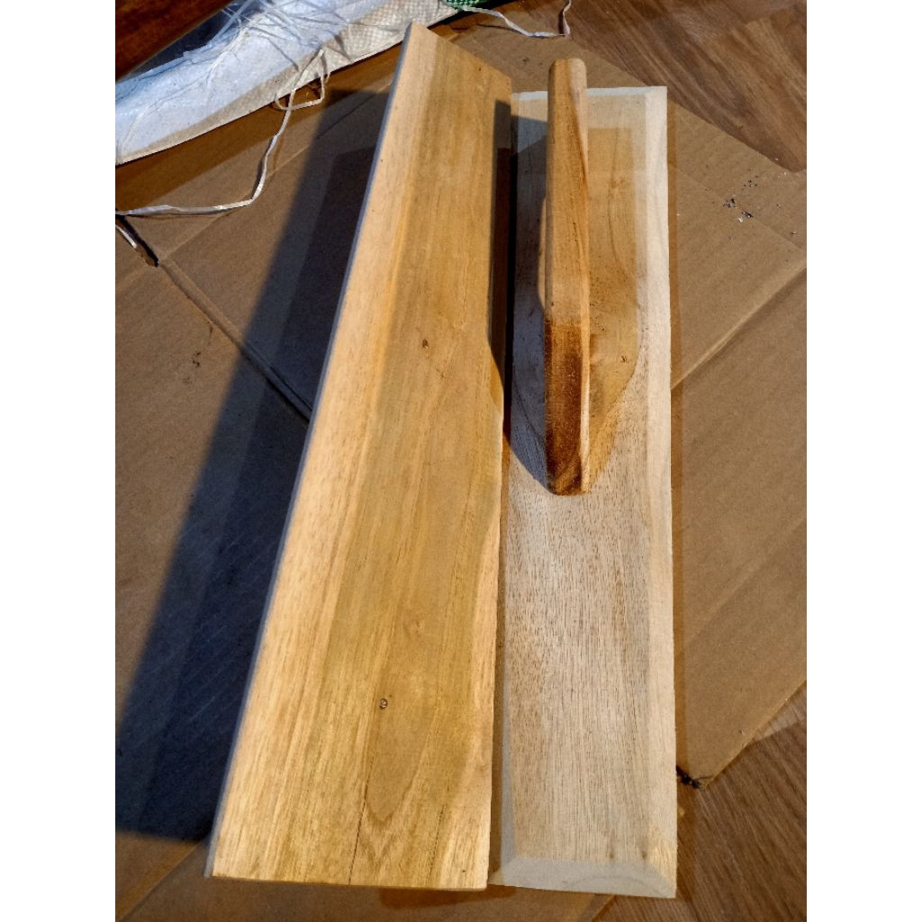 Raskam/Roskam plester dan acian kayu jati 100%