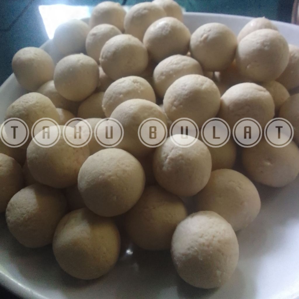 tahu bulat mentah isi 50/untuk pulau jawa.