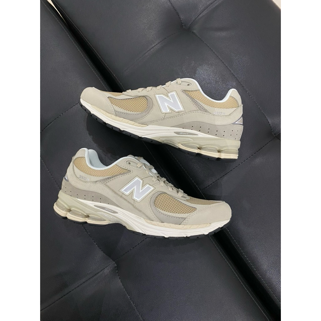 New Balance 2002r Beige Timberwolf (RESMI PT. MAP)