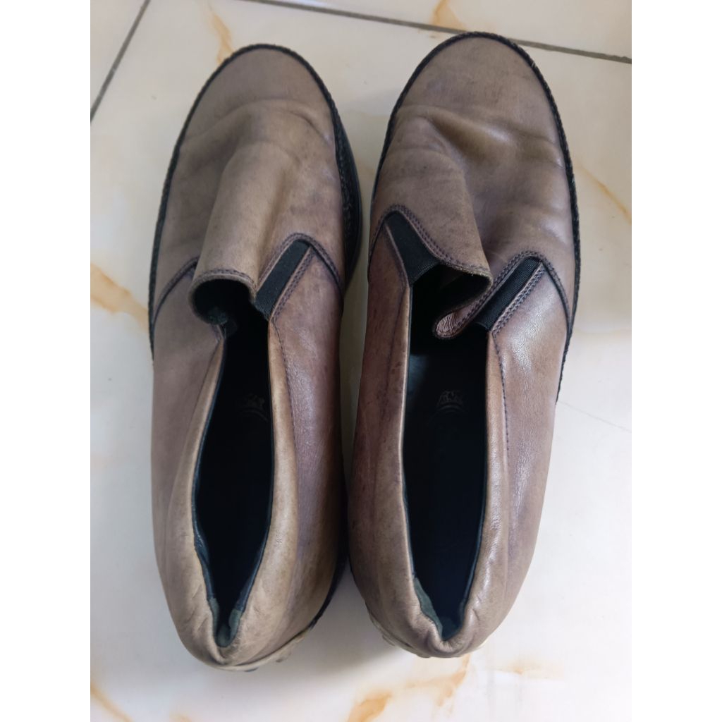 sepatu Preloved tods