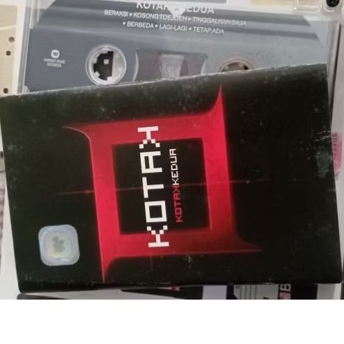 kaset pita kotak band album kedua