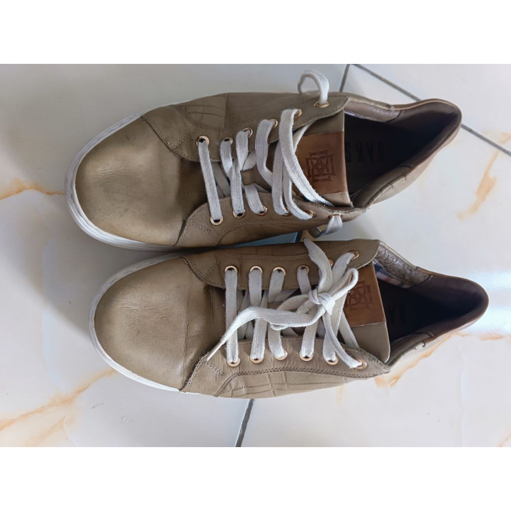 sepatu Preloved DAKS