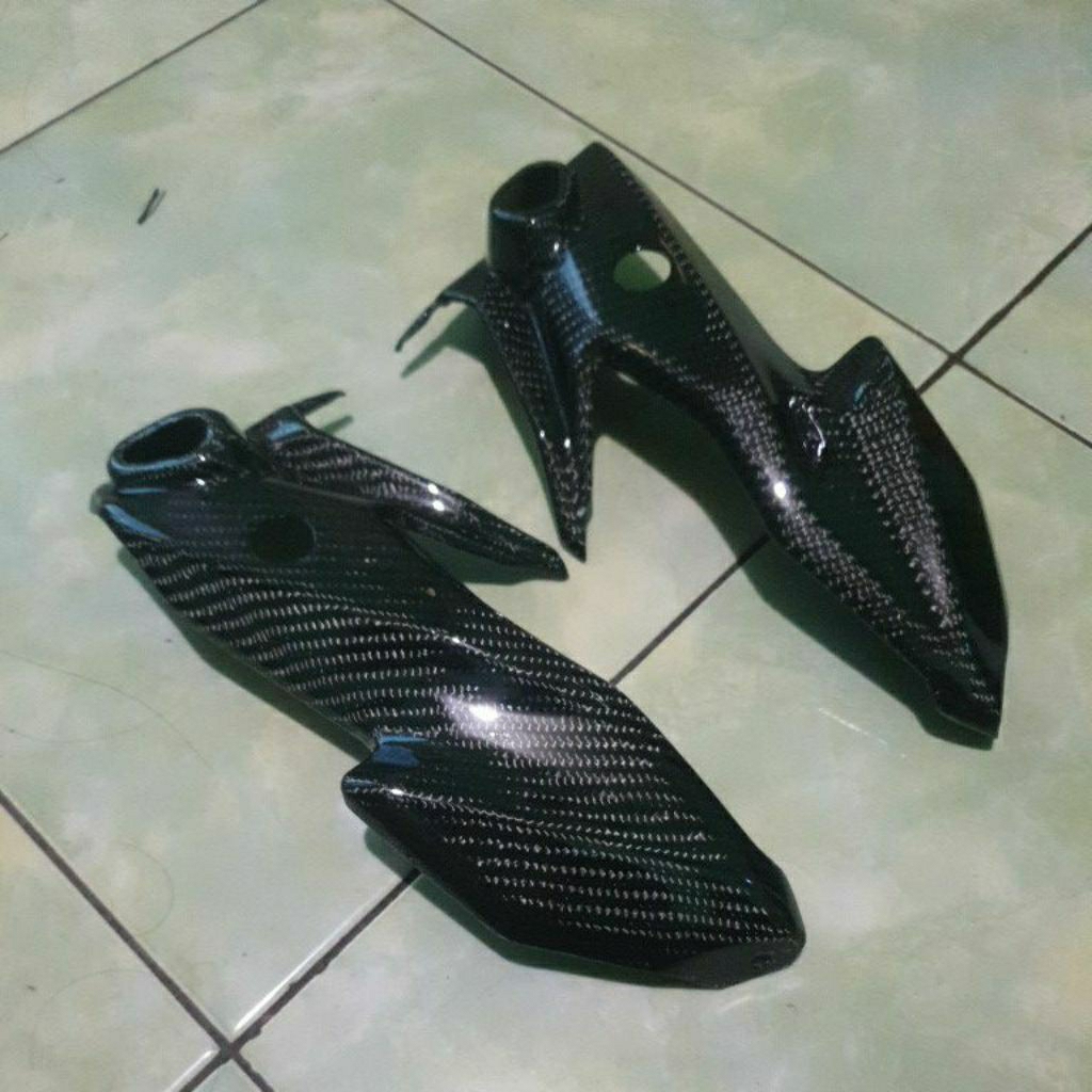 cover kupingan headlamp carbon MT25 old v1