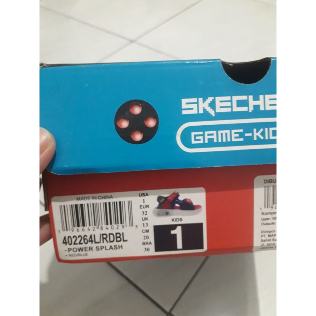 Prelove sepatu sandal anak skechers size 32