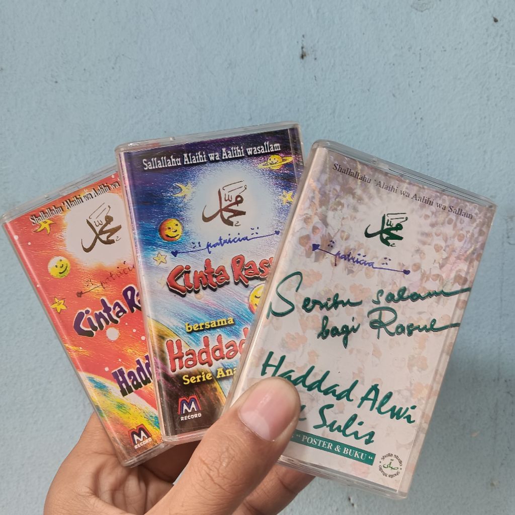 Kaset pita paket Hadad Alwi