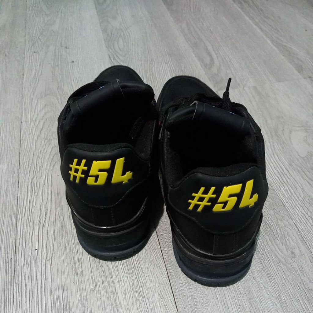 sepatu Louis Vuitton Trainer 'Black Leather second made in italy