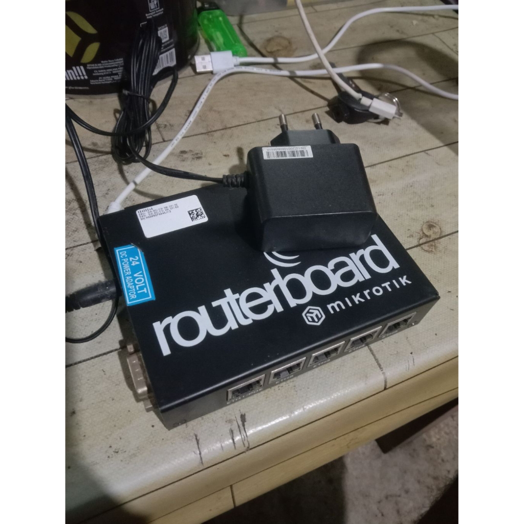 MIKROTIK RB 450GX4 & Rbd52g-5hacd2hnd-tc (Kondisi Rusak)