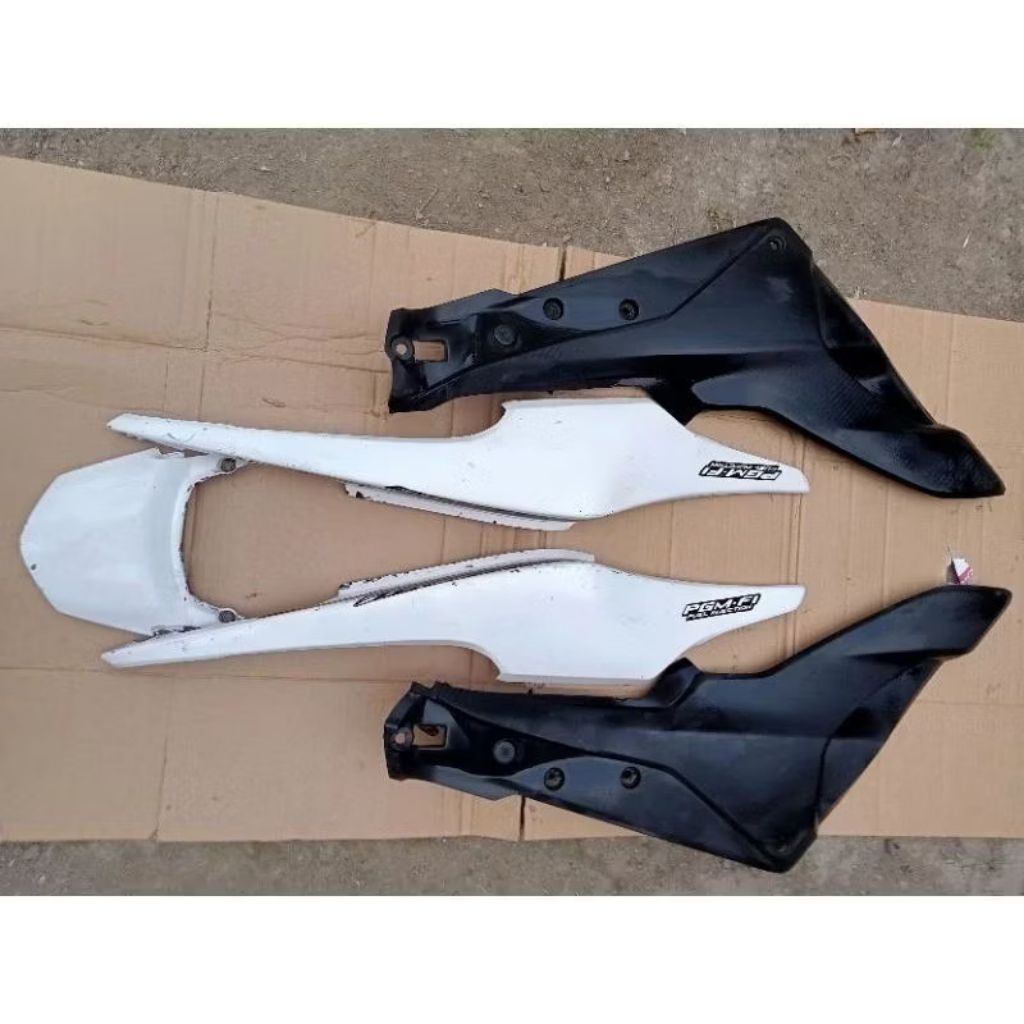 cover body belakang CBR 150 old original copotan