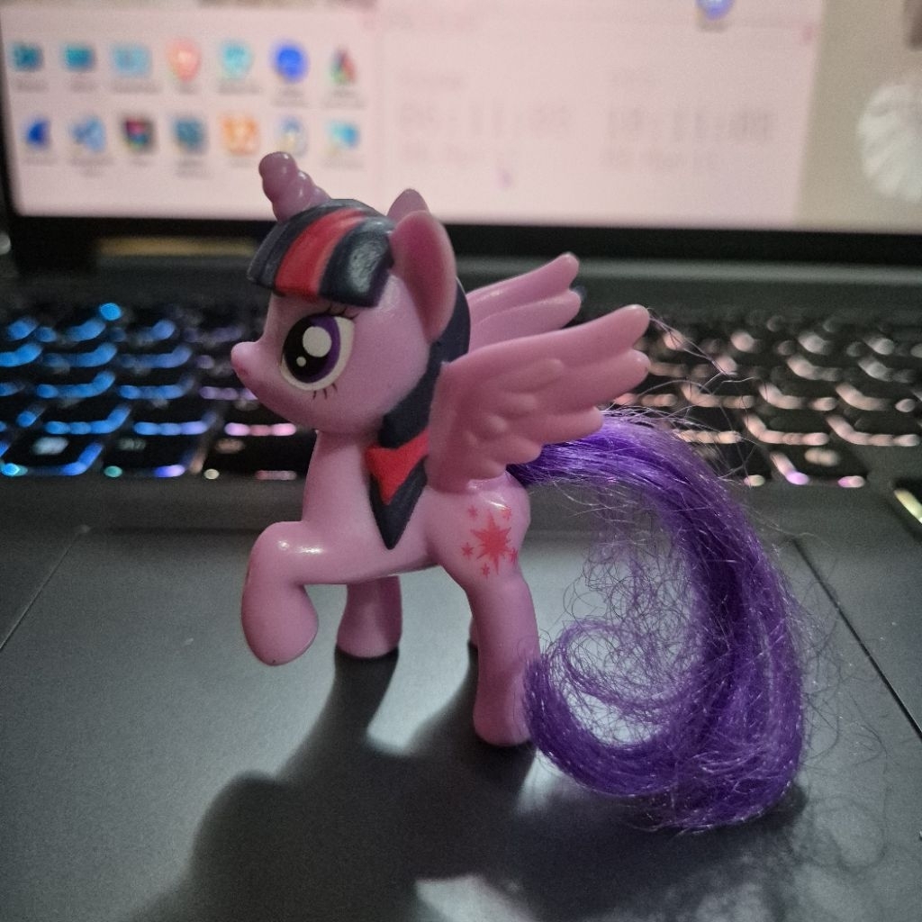 [READY] TWILIGHT SPARKLE princess twilight mlp my little pony mainan figur kuda poni hasbro mcd happ