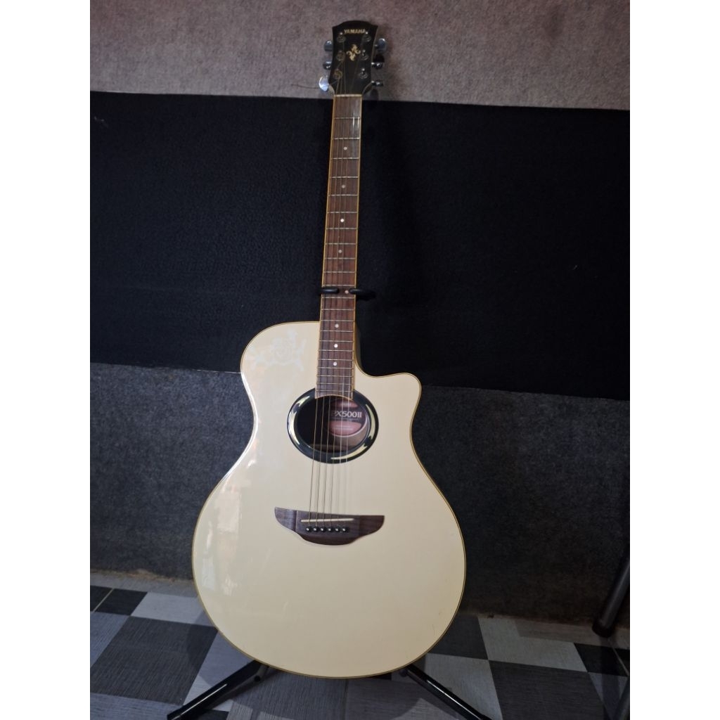 GITAR AKUSTIK YAMAHA APX500