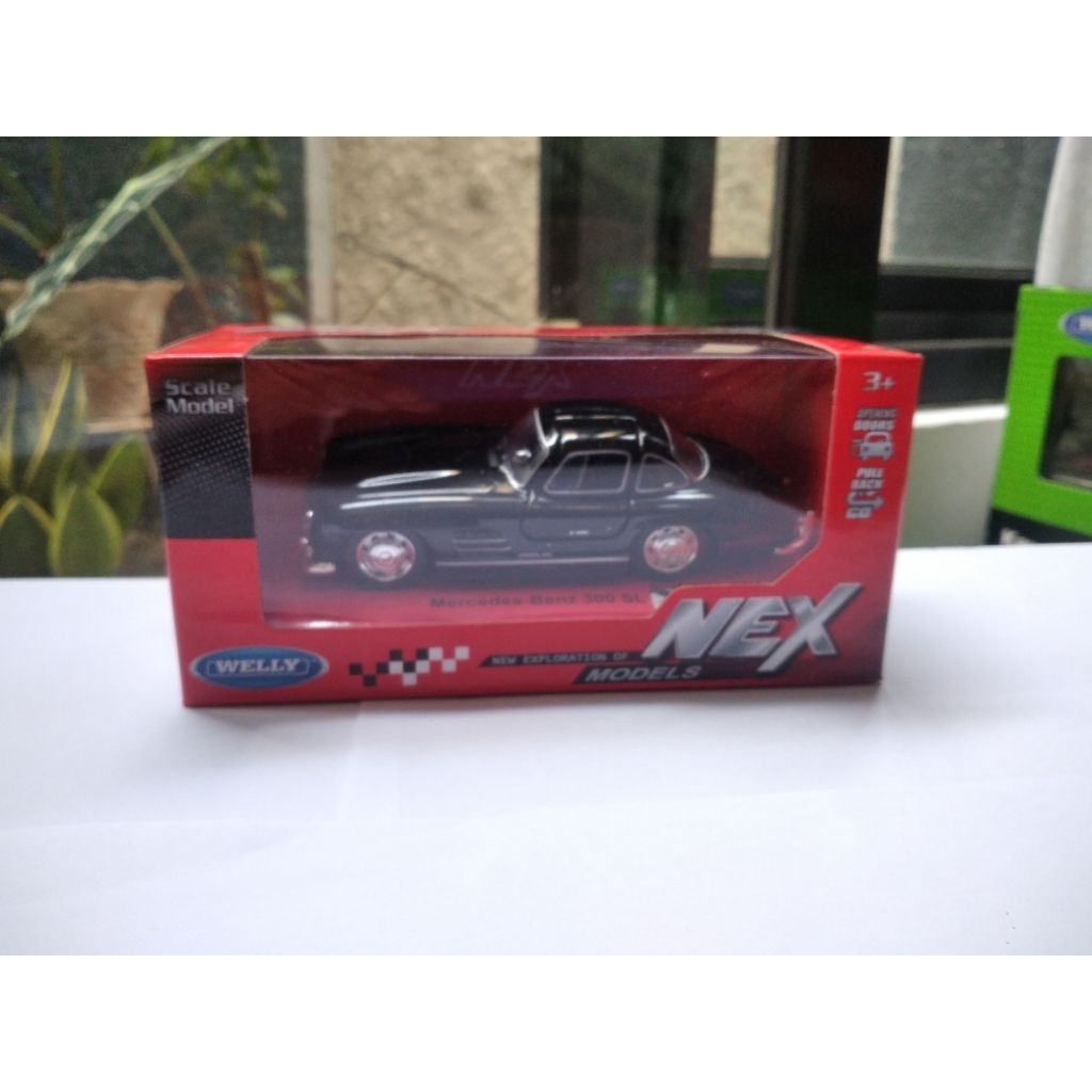 Diecast mobil Mercedes-Benz 300 SL hitam Welly skala 1:36 harga murah
