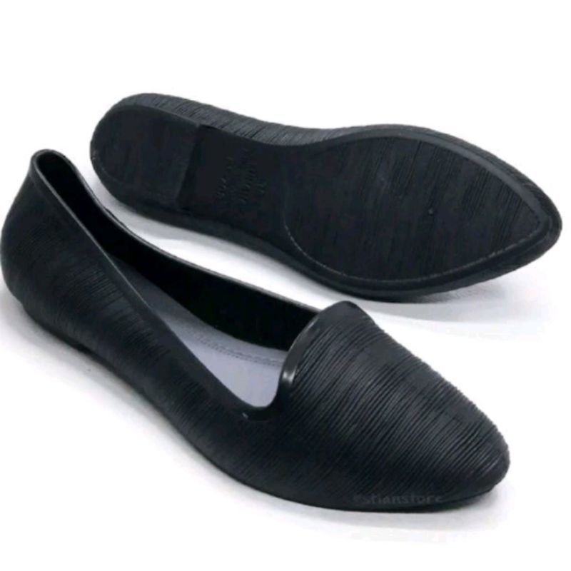 Flatshoes Karet Hitam - Fuhaha 36-40