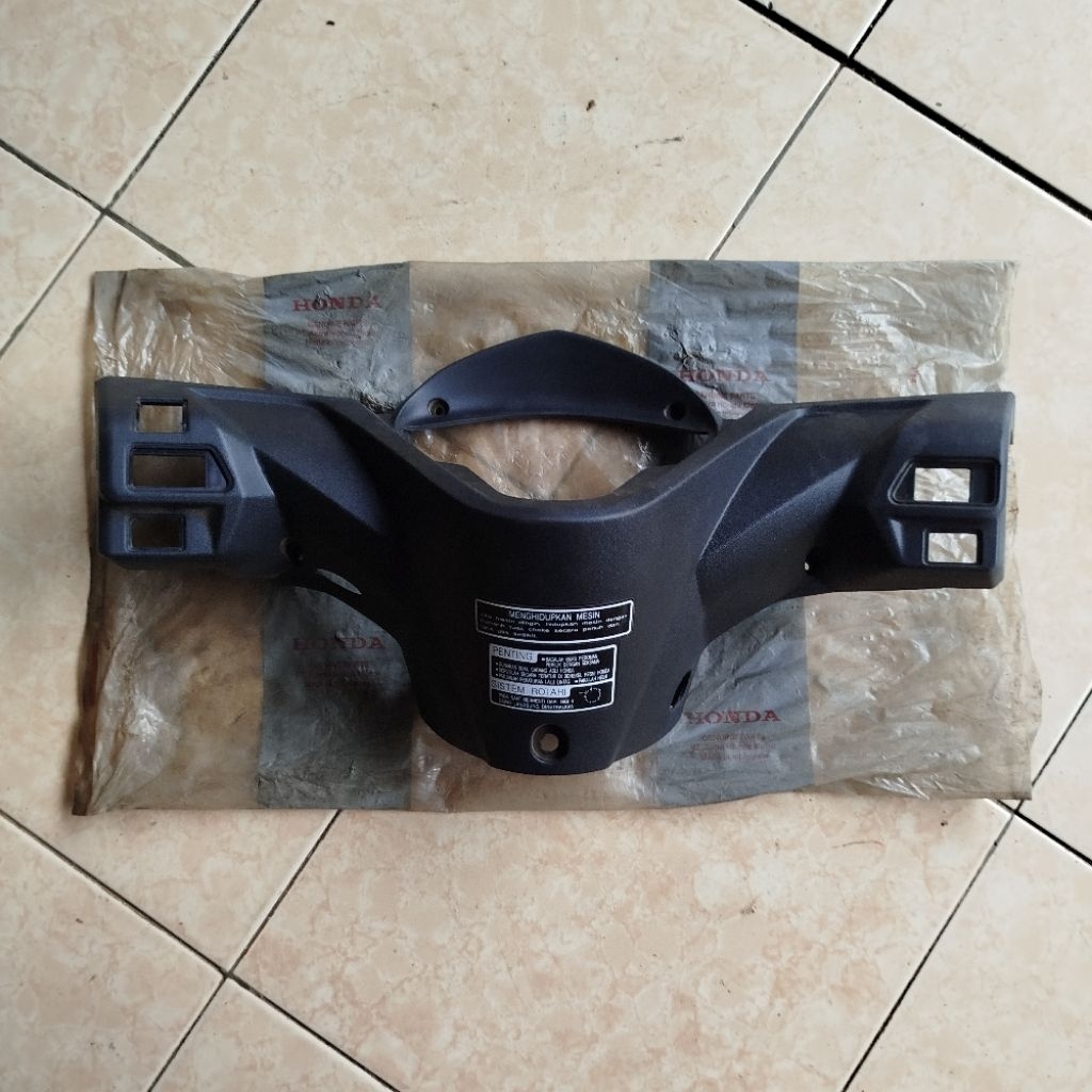 Cover Lampu Depan Batok Belakang Blade Lama Old 110 Original AHM 53206-KWB-920