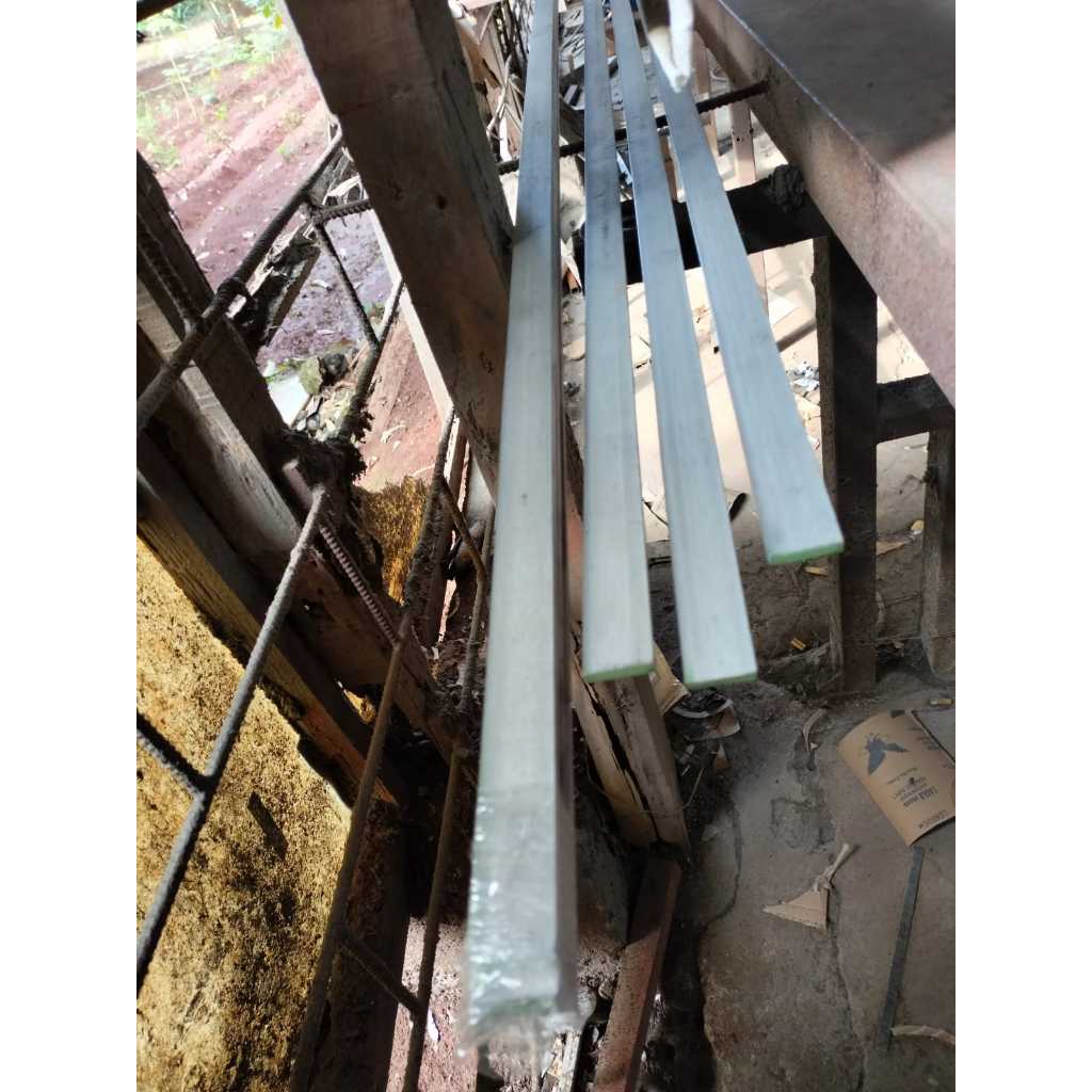 Inlay Plat Strip Stainless Steel SUS304 Ukuran 3x15 mm Panjang 3050 mm Tanpa Finishing = 1 Batang + 