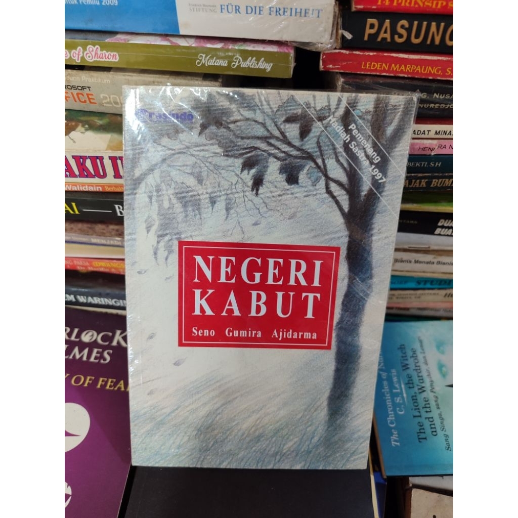 NEGERI KABUT BY SENO GUMIRA AJIDARMA