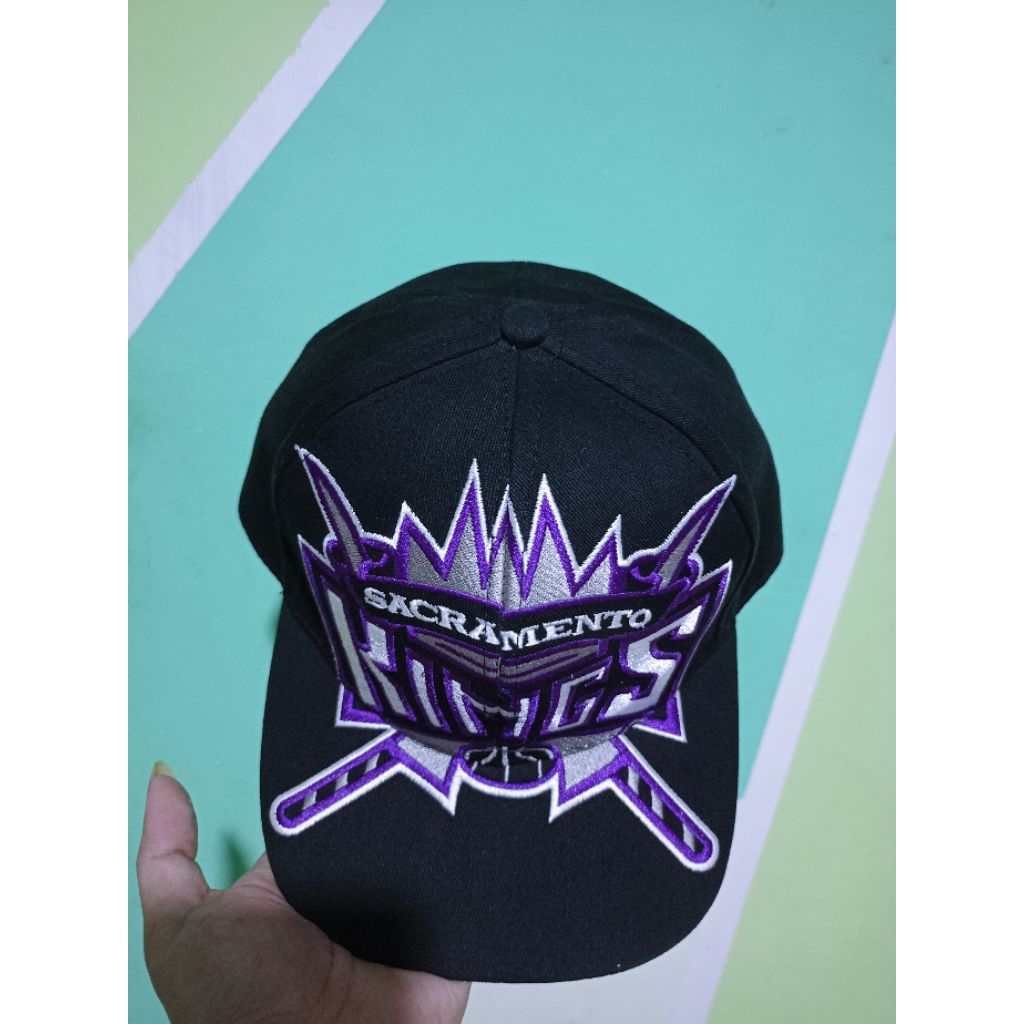 Topi Snapback Kings Black Big Logo
