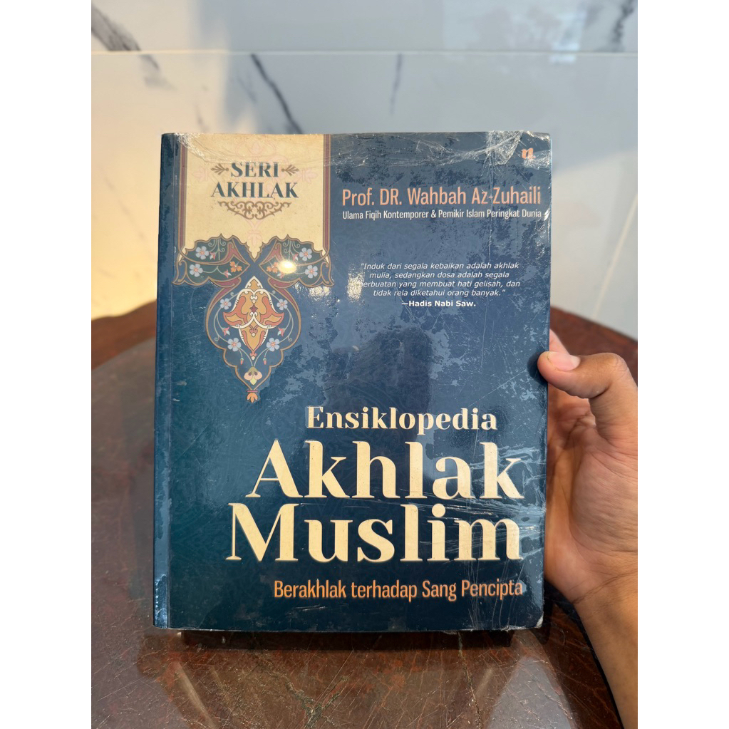 Ensiklopedia Akhlak Muslim Berakhlak terhadap Sang Pencipta