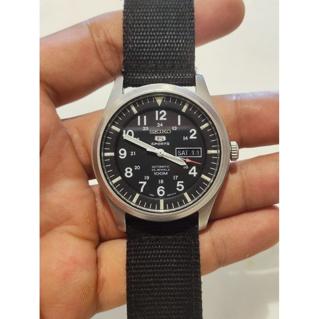 Jam Tangan Seiko SNZG15K1 Military Automatic