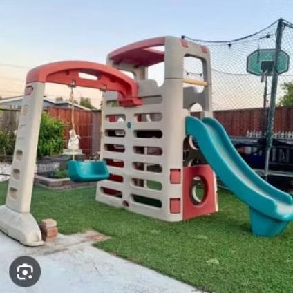 PRELOVED PLAYHOUSE PLAY HOUSE PLAYGROUND PEROSOTAN PROSOTAN PLOSOTAN PERUSUTAN SELUNCURAN MAINAN ANA