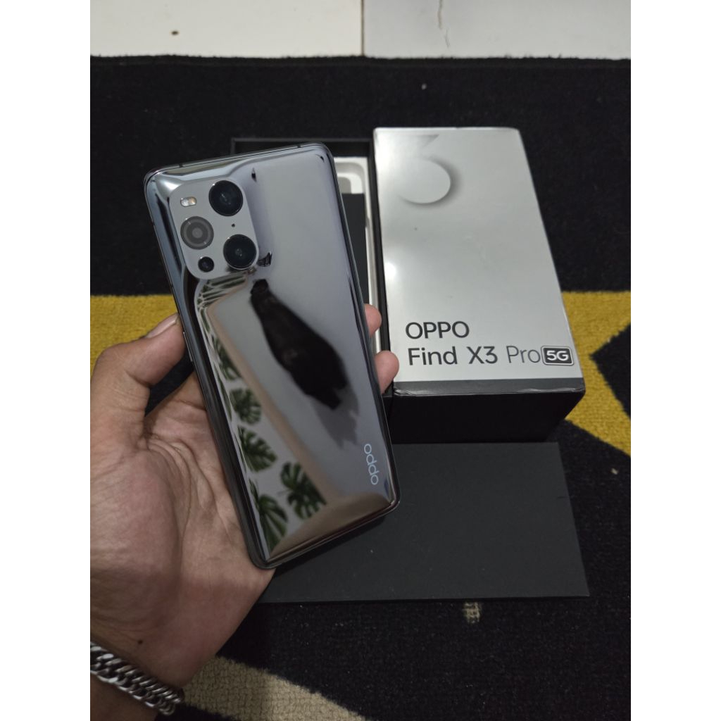 Oppo Find X3 Pro 12/256GB Minus layar garis
