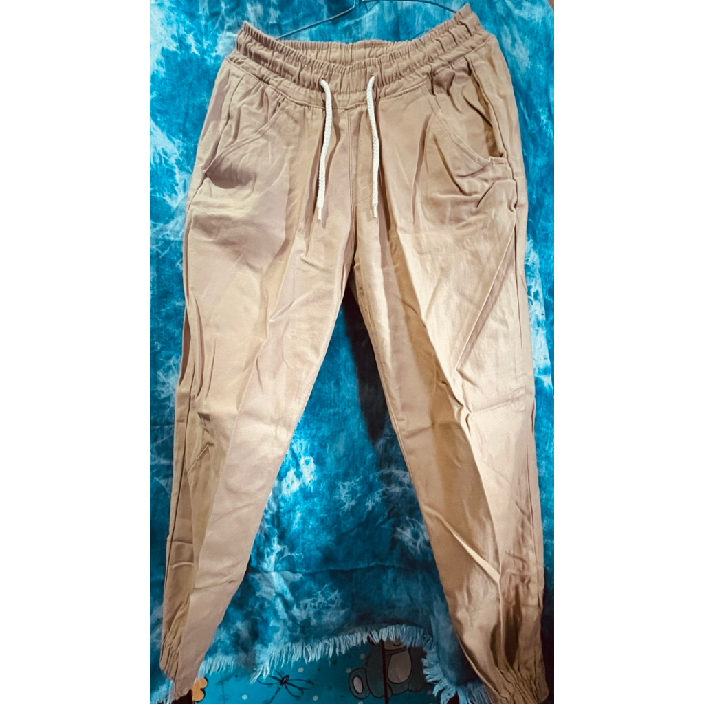 Celana panjang chino pria/wanita. Preloved