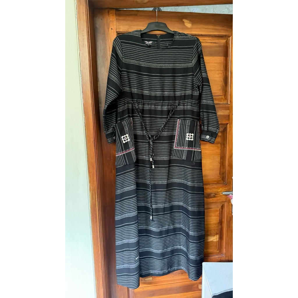 preloved hikmat ukuran S