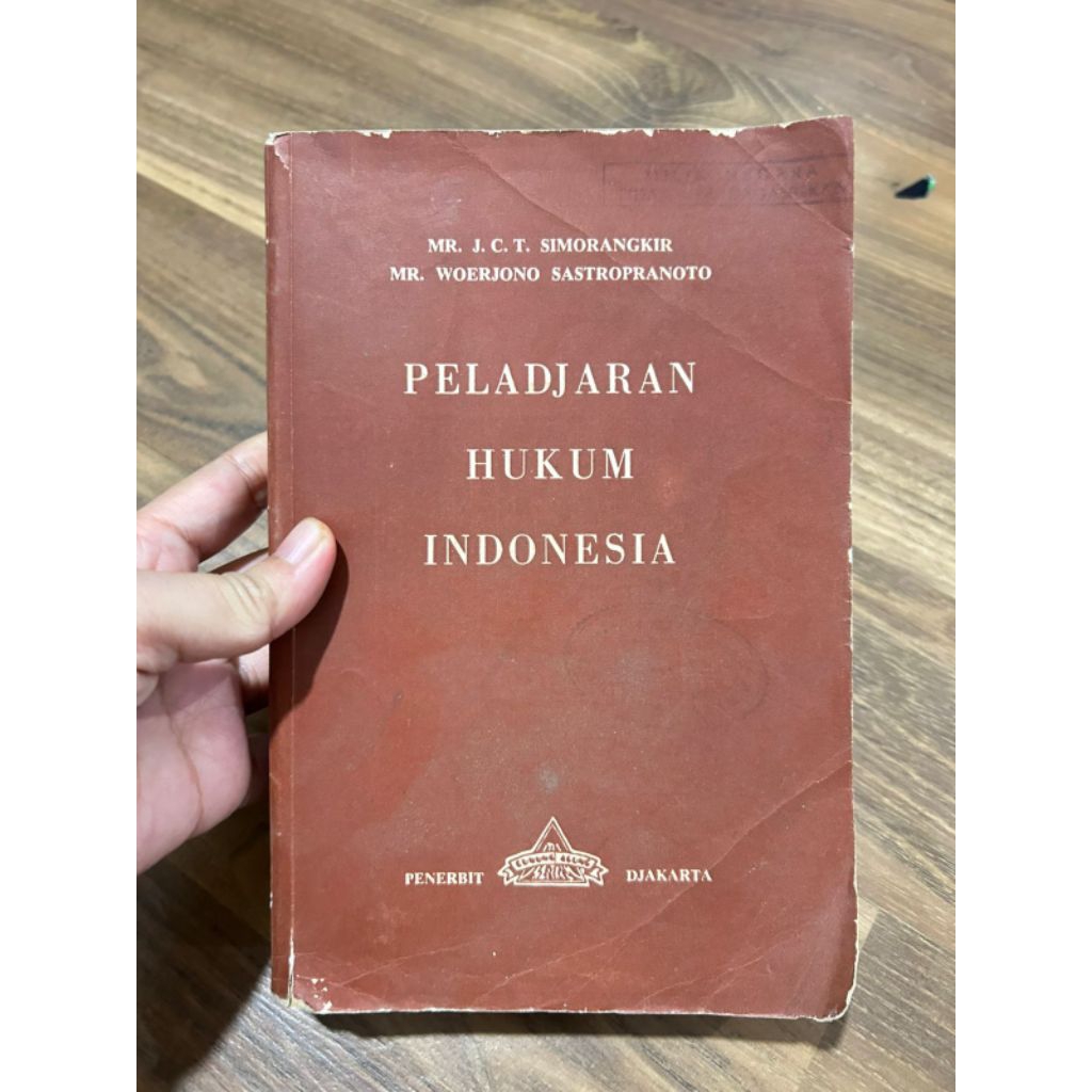 Buku PELADJARAN
HUKUM

INDONESIA