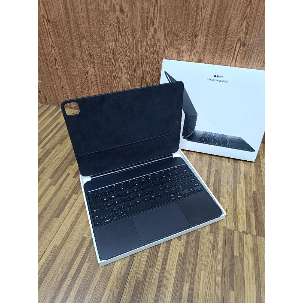 Apple Magic Keyboard iPad pro M4 13 inch Second Mulus Fullset Original Murah
