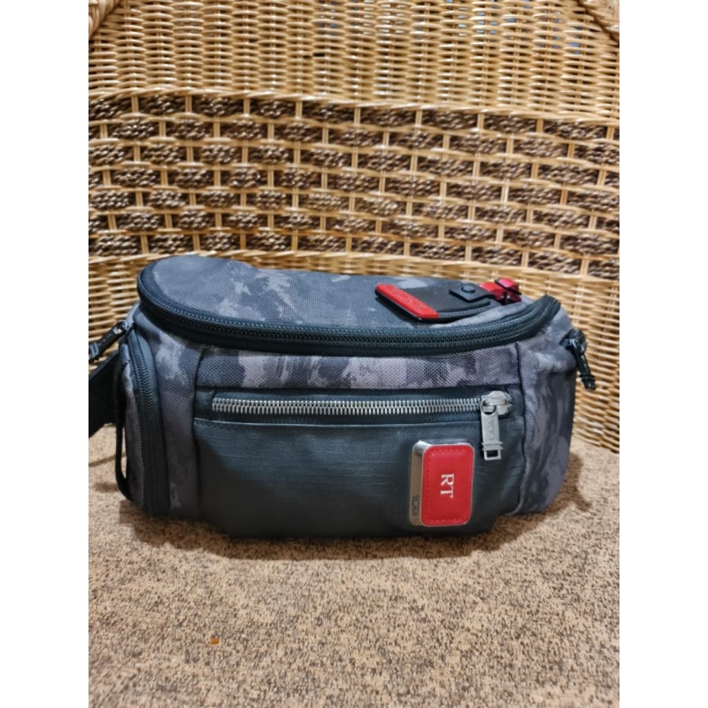 tumi alpha bravo kelley sling camo red