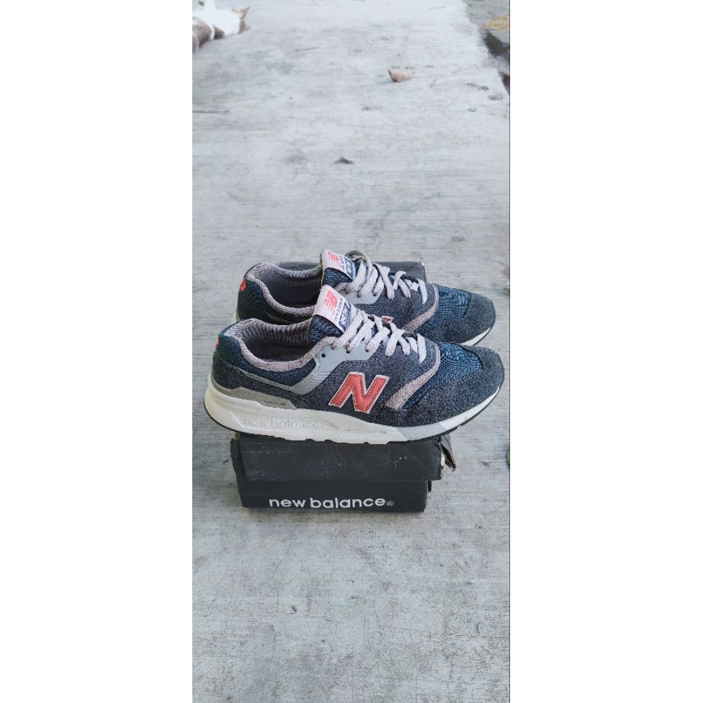 New Balance 997H (preloved)