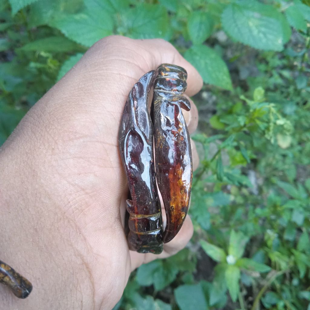 Gelang akar bahar merah kristal ukir kujang kembar 100% original
