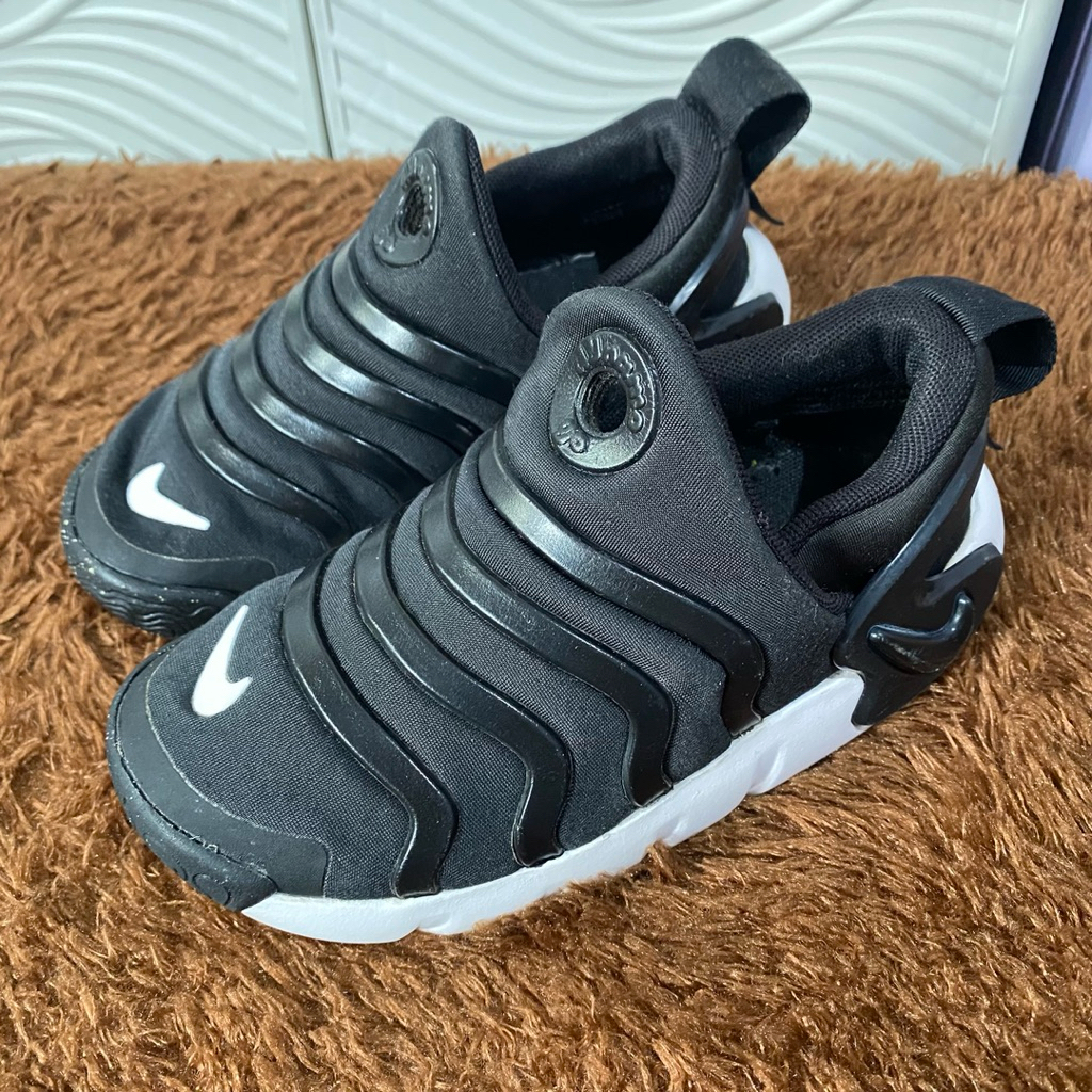 (Preloved) Nike Dynamo sepatu anak kids