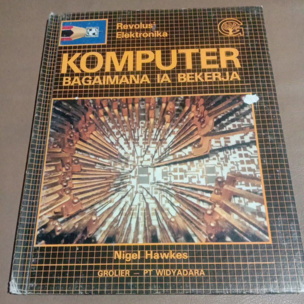 Buku pengetahuan anak, buku ensiklopedia jadul ,Revolusi elektronika seri Komputer bagaimana ia beke
