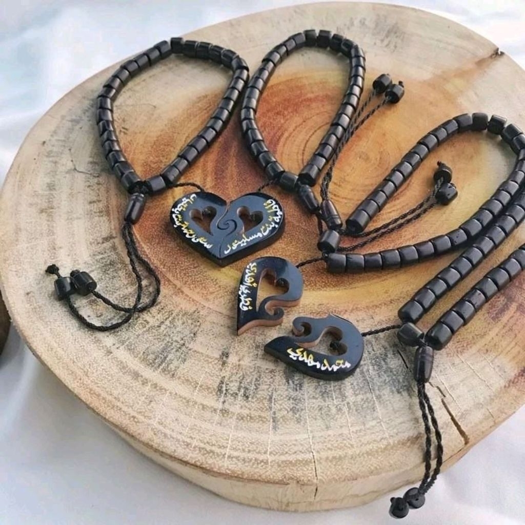 HARGA SEPASANG BISA UKIR NAMA  gelang & tasbih couple love kaoka/kaokah/kaokah ukir namamu & tgl