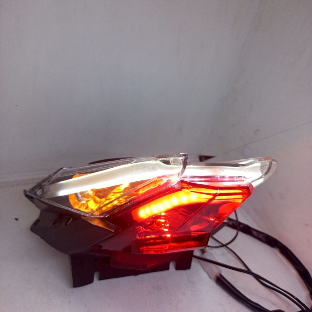 CUSTOM LAMPU STOP VARIO 110 KARBU DOUBLE ALIS
