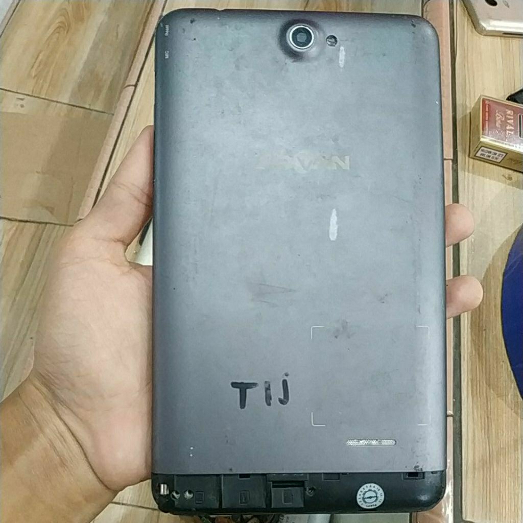 backdoor bekas tablet Advan T1J kurang tombol kurang tutup bawah dapat sesuai gambar