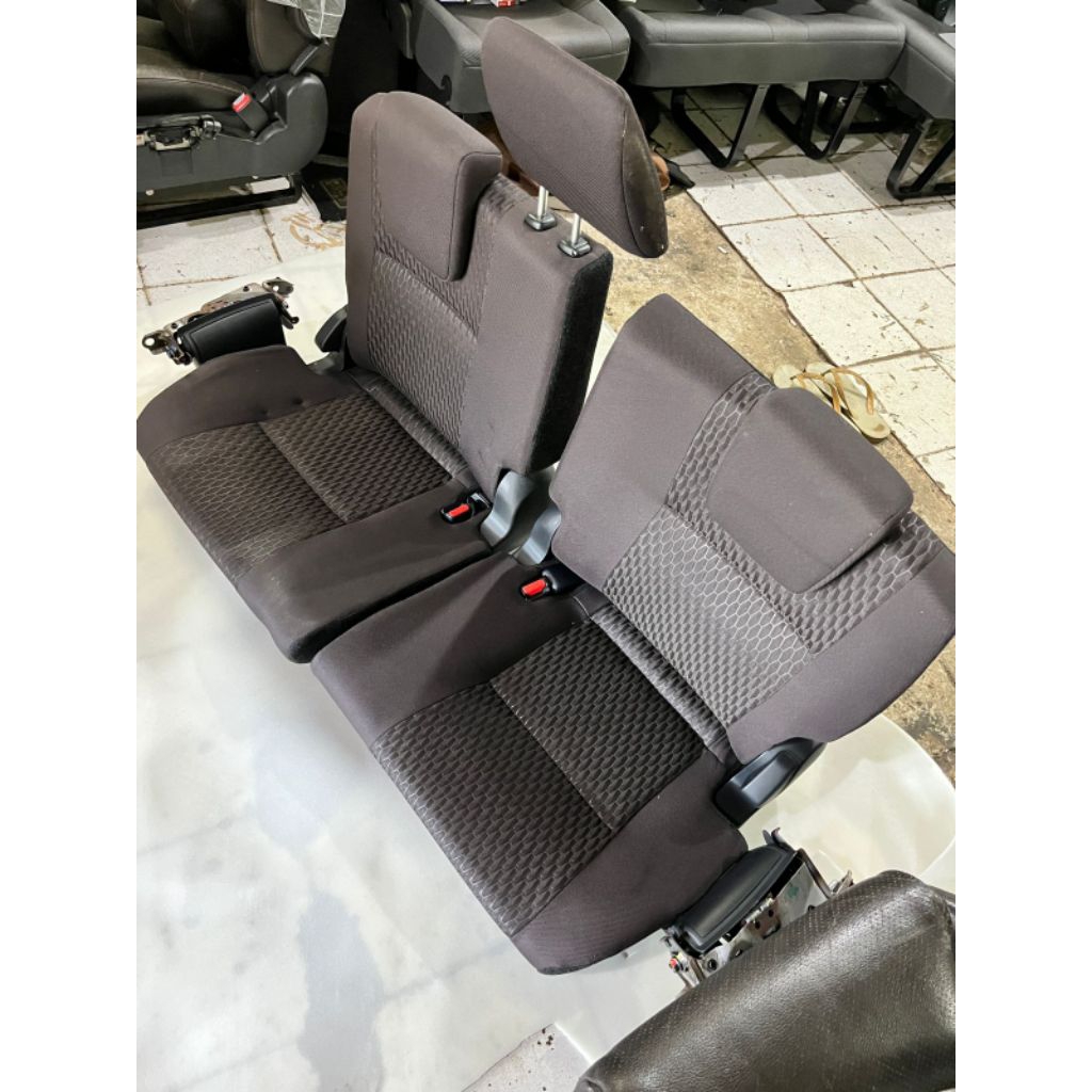jok_belakang_innova_reborn