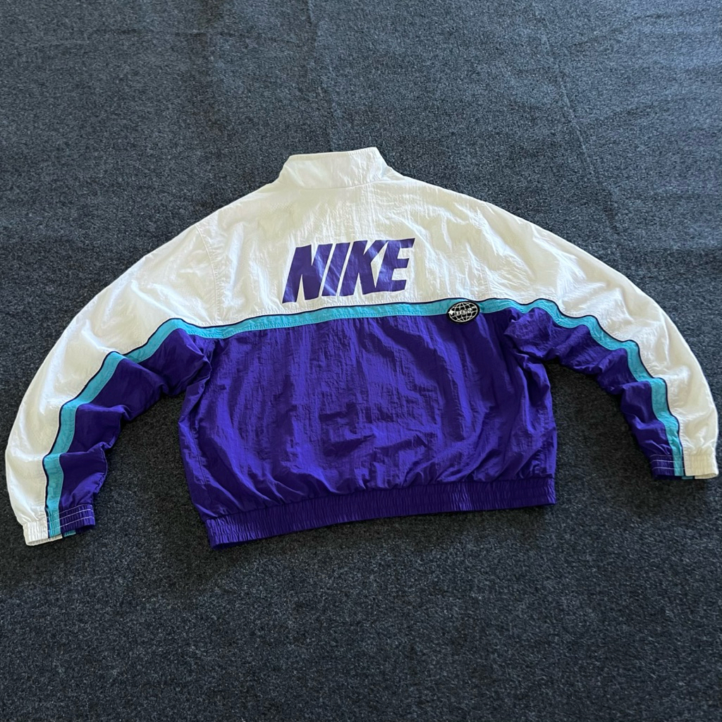 Retro Colorblock NIKE Basketball Big Logo Windbreaker (Boxy Cut)