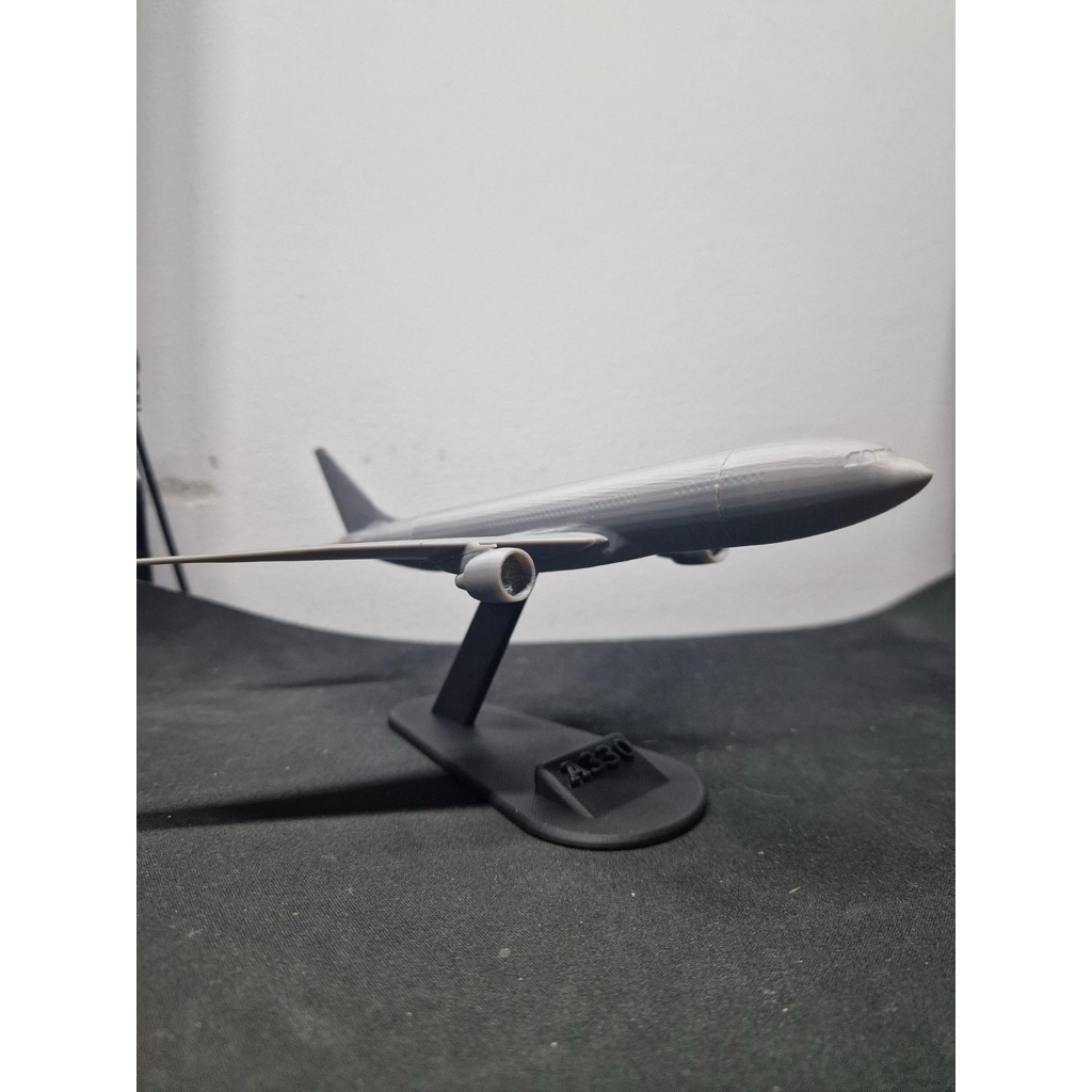 Miniatur Pesawat Airbus A330 Skala 1:200 Eksklusif | Pajangan Meja Koleksi Aviation